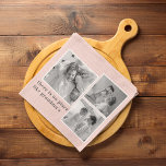 Collage Photo Pastel Rosa Best Grandma Gift Kökshandduk<br><div class="desc">Tittar du för perfekten till din mormor? Tänk dig ett vackert kollage-foto i pastellfärgernas rosa. Denna sentimentala och tankfulla gåva är perfekt för alla tillfälle, från födelsedagar till Mors dag och därutöver. Samlingsfotot kan anpassas så att det inkluderar bilder från din mormors nära och kära, inklusive hennes barn, barnbarn och...</div>
