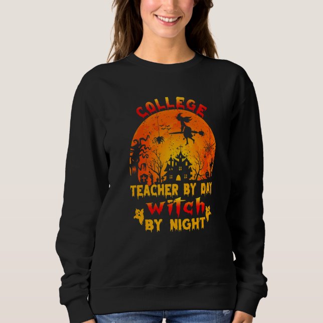 College Teacher By Day Witch By Night Costume Hall T Shirt (Framsida)