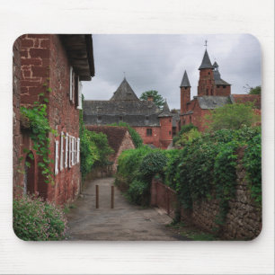 Collonges-la-Rouge den röda bymousepaden Musmatta