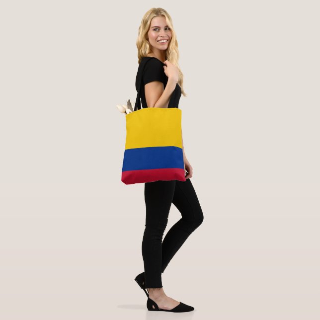 Colombiansk flagga tygkasse (På modell)