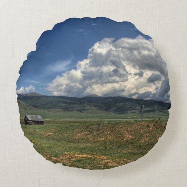 Colorado lantgård rund kudde (Framsidan)
