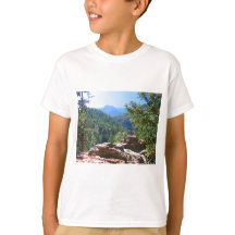 Colorado rocky mountains med röda stenar