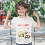 Colorent Birthday Boy Monster Lastbilar med Namn-å T Shirt<br><div class="desc">Fira din lilla pojkes stora dag med den här söta anpassningsbarnas födelsedag, t-shirt som har tre färgstarka monster lastbilar. Det finns ett grönt monster lastbil som kör genom en ring av brand, ett rött monster lastbil som tittar och ett blått monster lastbil som hoppar över en smutsig stapel. Det finns...</div>