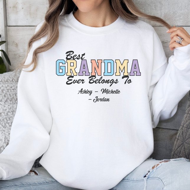 Colorful Best Grandma Aldrig Grandchild's Namn T Shirt (Skapare uppladdad)