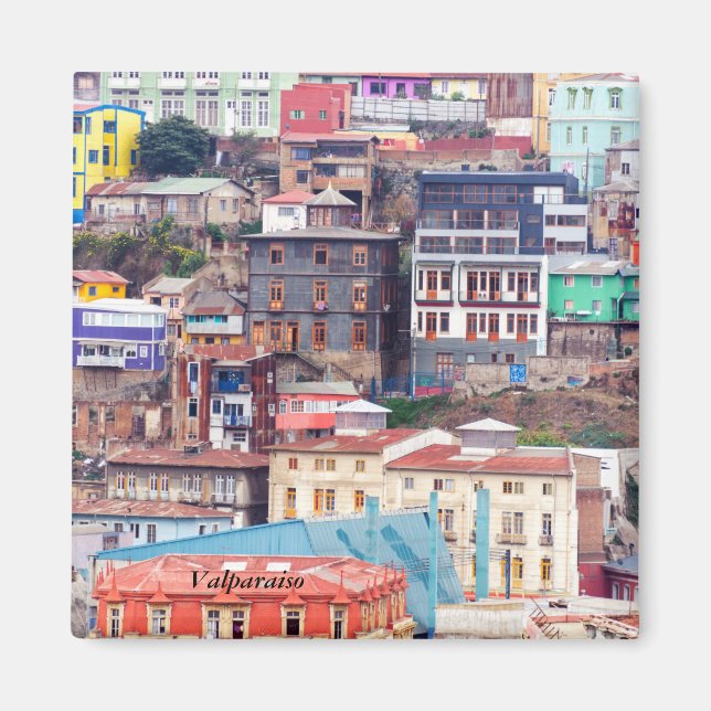 Colorful Buildings on a Hill Magnet (Framsidan)