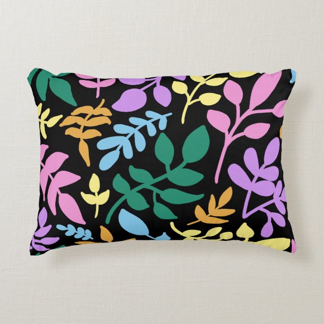 Colorful foliage in black background prydnadskudde (Framsidan)