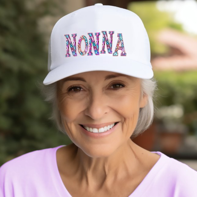 Colorful Gems Jewels Nonna Italiana Grandma Keps (Printed Colorful Gems Jewels Nonna (Italian for Grandma) White Trucker Hat)