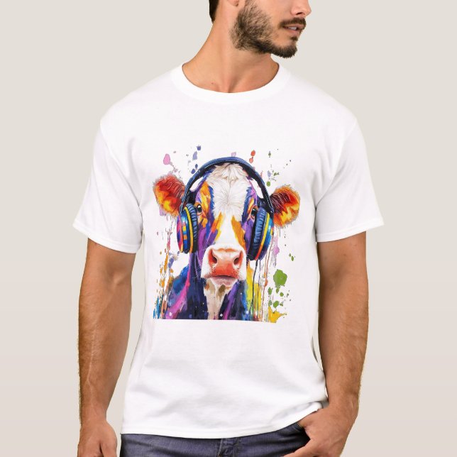 Colorful Highland Cow T Shirt (Framsida)