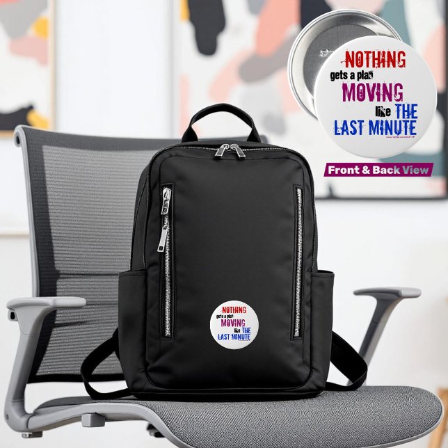 Colorful Humous Procrastinato Typography Knapp (round button with zoomed view of front and back)