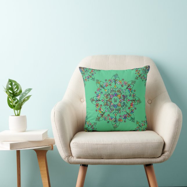 Colorful Mandala Monogrammed Dekorativ kudde (Stol)