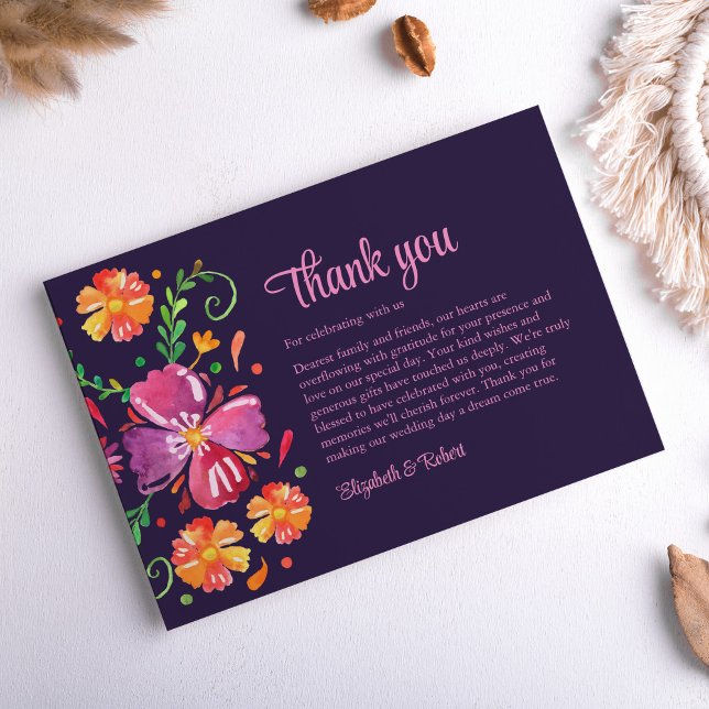 Colorful Mexican Fiesta Bröllop Tack Kort (Colorful Mexican Fiesta Wedding Thank You Card on neutral boho table.)