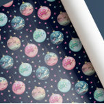Colorful Pastel Disco Boll Ornaments jul Presentpapper<br><div class="desc">Lägg till lite gnistra i dina presenter med vår unika pappra julomslutning! Denna papper för festomslagning gör att reflexbeläggning kommer till julhelgen,  med pastellfärgade dekofärgade boll-dekorationer och tvillingstjärnor. Perfekt för dem som kärlek skiner lite extra!</div>