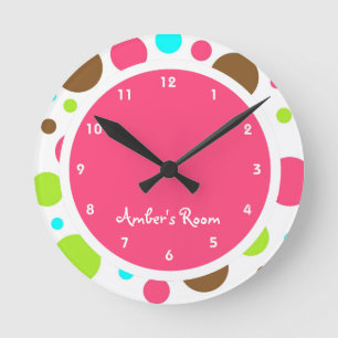 Colorful Polka Dot Barn Bedroom Rund Klocka
