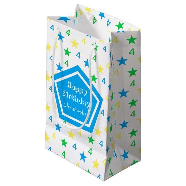 Colorful Stars Boys 4e födelsedagen (Framsidan Vinklad)