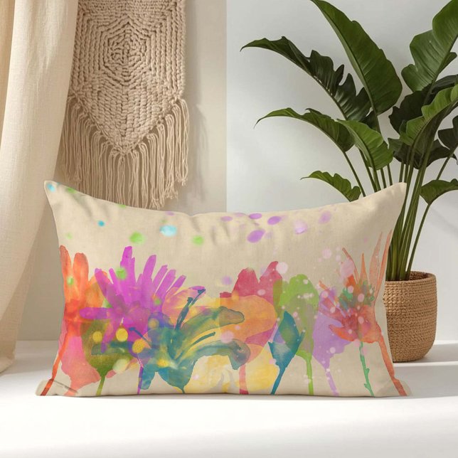 Colorful Watercolor Flowers on Beige Lumbarkudde (Skapare uppladdad)