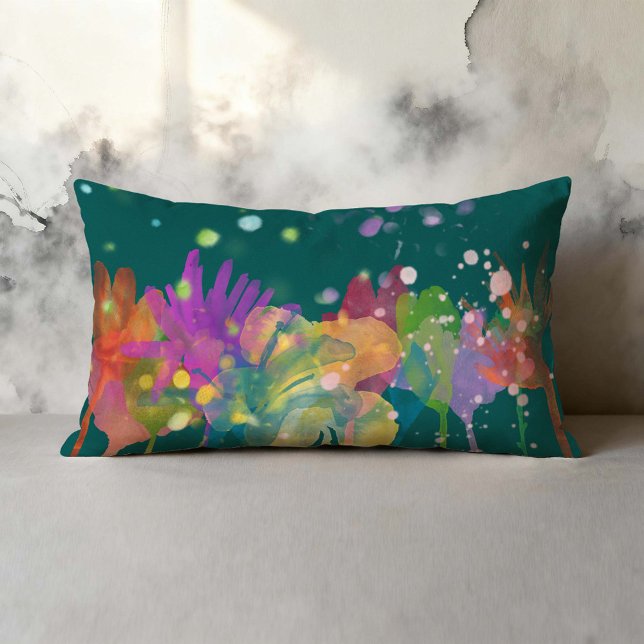 Colorful Watercolor Flowers on Green Lumbarkudde (Skapare uppladdad)