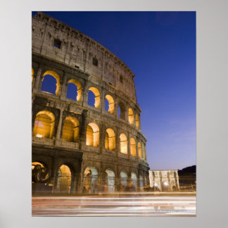 Colosseum ampitheatre belyst nattetid poster
