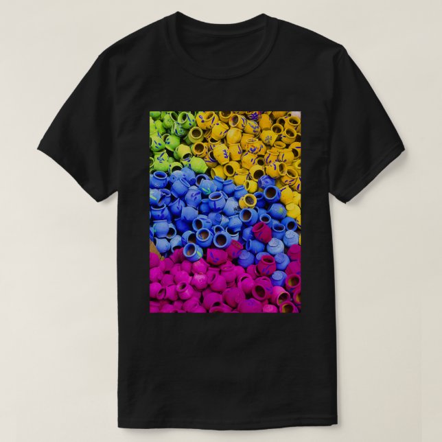 Colourful earthen pots in random formation abstrac t shirt (Design framsida)