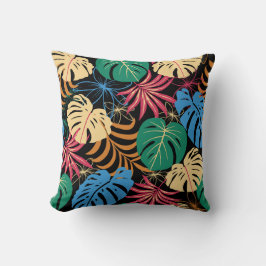 Colourful pillow with a tropical leaf pattern kudde