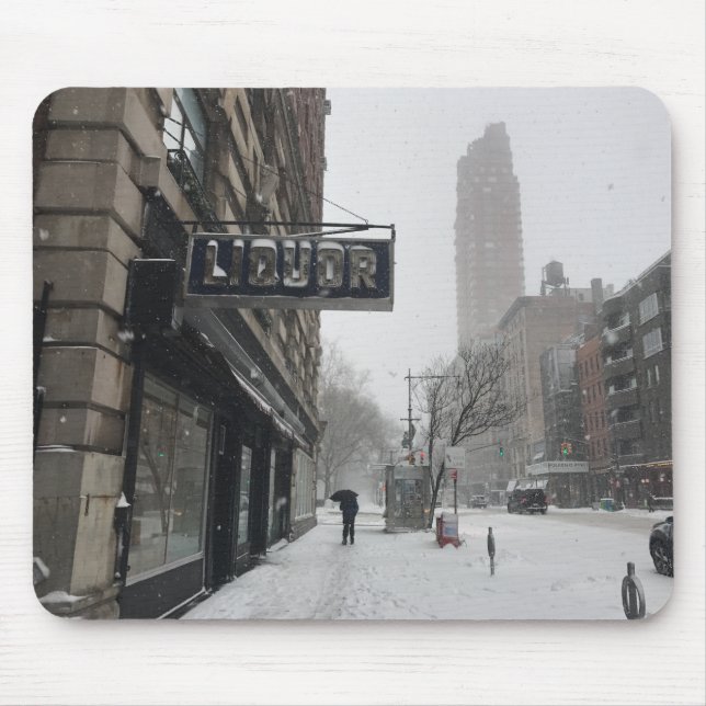 Columbus Avenue Liquor Store NYC Snowstorm Winter Musmatta (Framsidan)