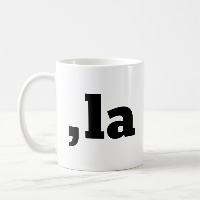 Comma La Kamala Harris - anpassad textdesign Kaffemugg (Vänster)