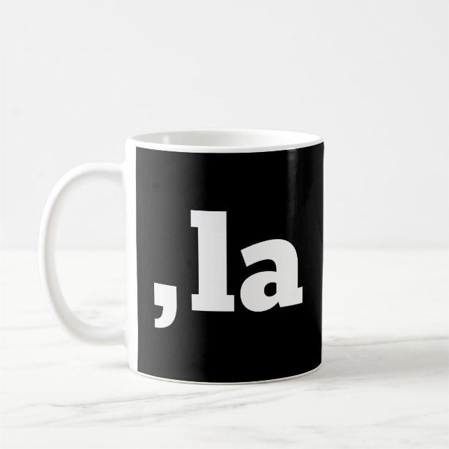 Comma La Kamala Harris - anpassad textdesign Kaffemugg (Vänster)