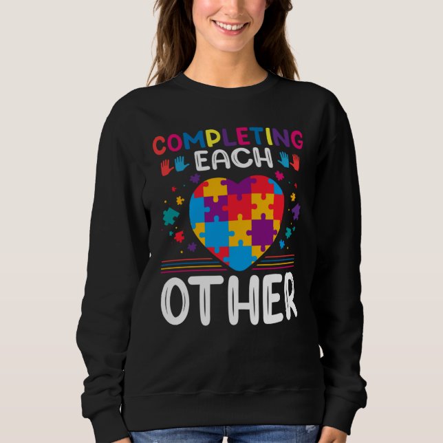 Completing Each Others  Autism Awareness Support A T Shirt (Framsida)