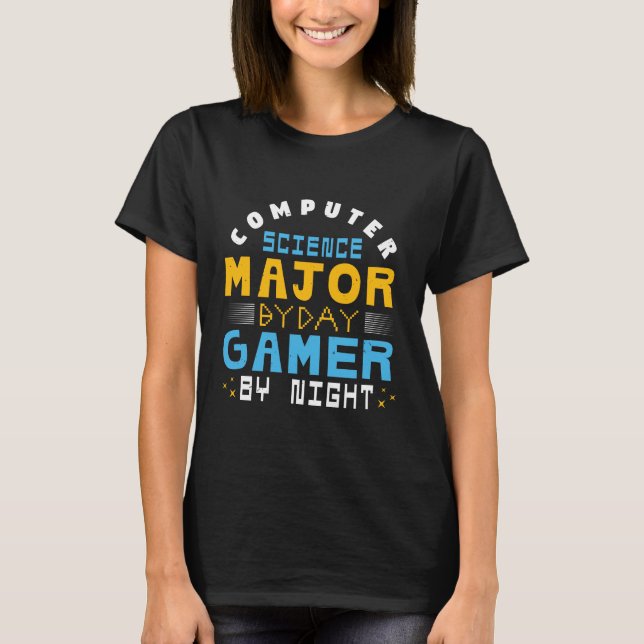 Computer scientists by day Gamers by night T Shirt (Framsida)