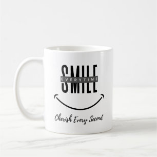 con cita Sonreir cada vez - Apreciar cada segundo Kaffemugg