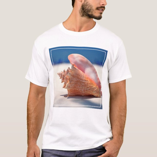 Conchsnäcka på strand 2 tee (Framsida)