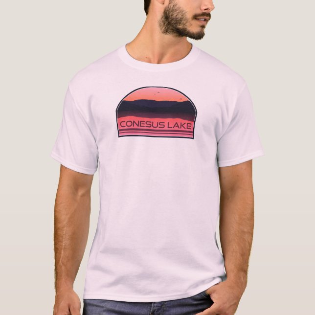 Conesus Sjö New York Red Sunrise T Shirt (Framsida)