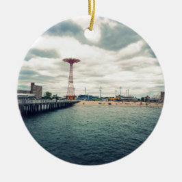 Coney Island Beach Panorama Julgransprydnad Keramik