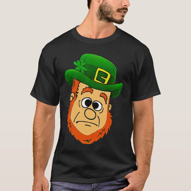 Confused Leprechaun  St Patrick's Day Shamrock T Shirt (Framsida)