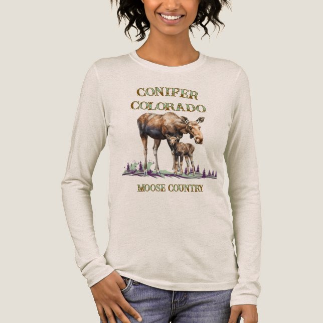 Conifer Mama och Baby Moose Tracks  T Shirt (Framsida)