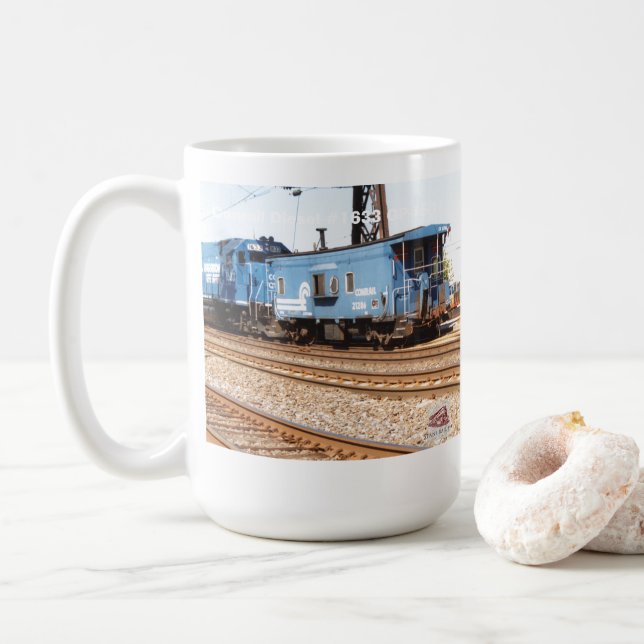Conrail 1633 GP-15-1 och Caboose               Kaffemugg (Med munk)