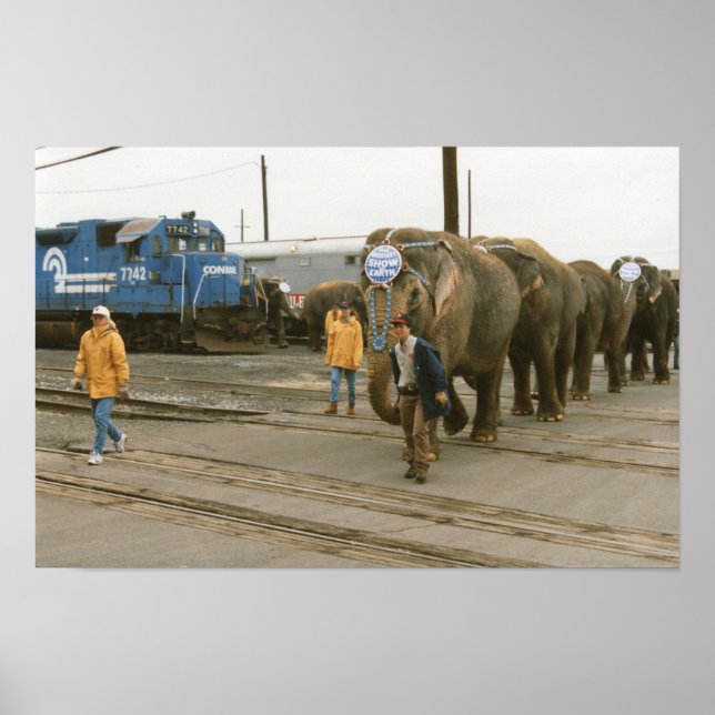 Conrail Elephants den 1 mars Poster (Framsidan)