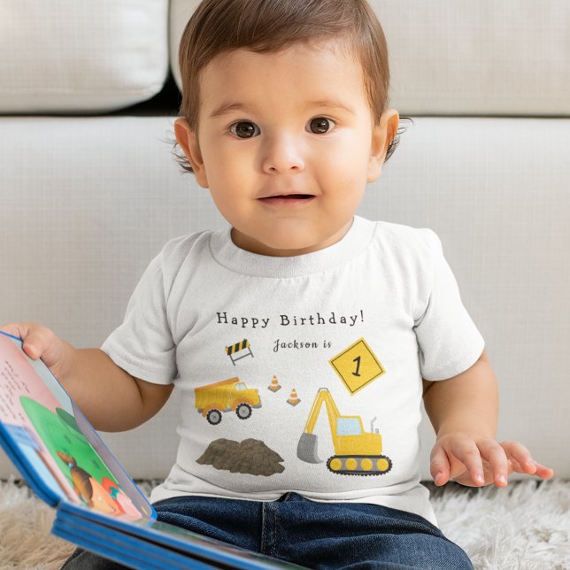 Construction Grattis på födelsedagen - Boy Namn oc T Shirt (Skapare uppladdad)