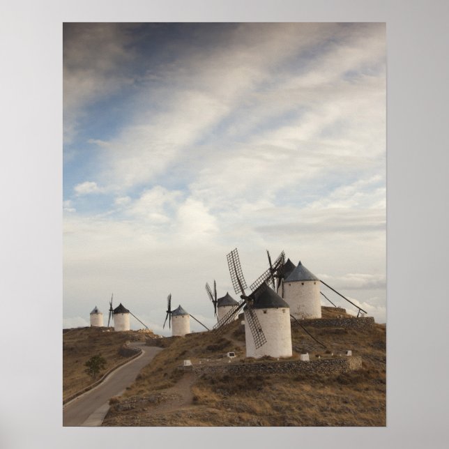 Consuegra, antika La Mancha-vindkraftverk Poster (Framsidan)