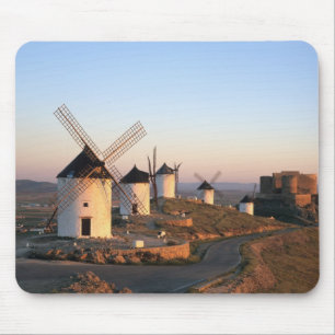 Consuegra, La Mancha, Spanien, väderkvarnar Musmatta