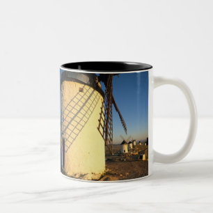 Consuegra, La Mancha, Spanien, väderkvarnar och Två-Tonad Mugg