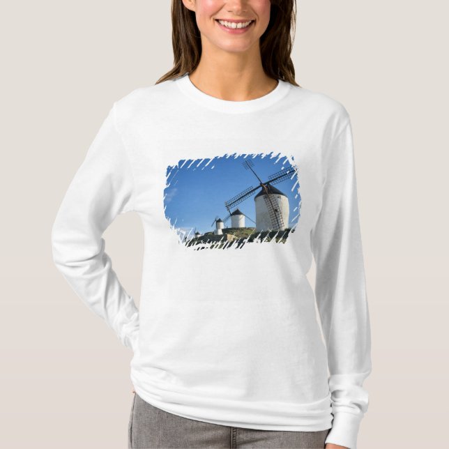 Consuegra, La Mancha, Spanien, vindkraftverk 2 T-shirt (Framsida)