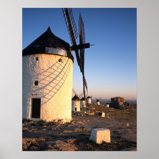 Consuegra, La Mancha, Spanien, vindkraftverk Poster (Framsidan)