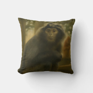 Contemplative Monkey - Serene Wildlife Art Kudde