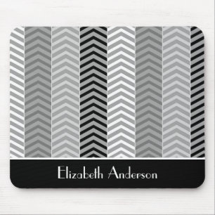 Contemporary Black White Chevron Rand och Namn Musmatta