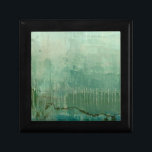 Contemporary Grönt vattenfärg Smyckeskrin<br><div class="desc">Ett Jennifer Goldberger-original,  det här är en vattenfärg för contemporaryns grönt. Biet är ljusare och överst,  flytta till djupare gröntar när öga går mot grund. En underbar använda av färg,  beställ din idag!</div>