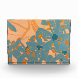 Contemporary Leaf Design in Peach
