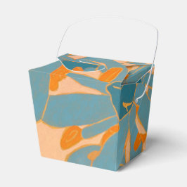 Contemporary Leaf Design in Peach  Presentaskar