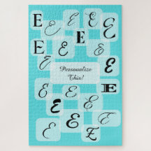 Contemporary Monogram Anpassade: "E" Aqua
