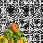 Contemporary, svart och vit geometrisk OP Art Kakelplatta<br><div class="desc">Denna dekorativa keramiska plattform visar en sömlös konst mönster som består av geometriska former i svartvitt och skapar en visuellt bedövande dekorativ effekt.</div>
