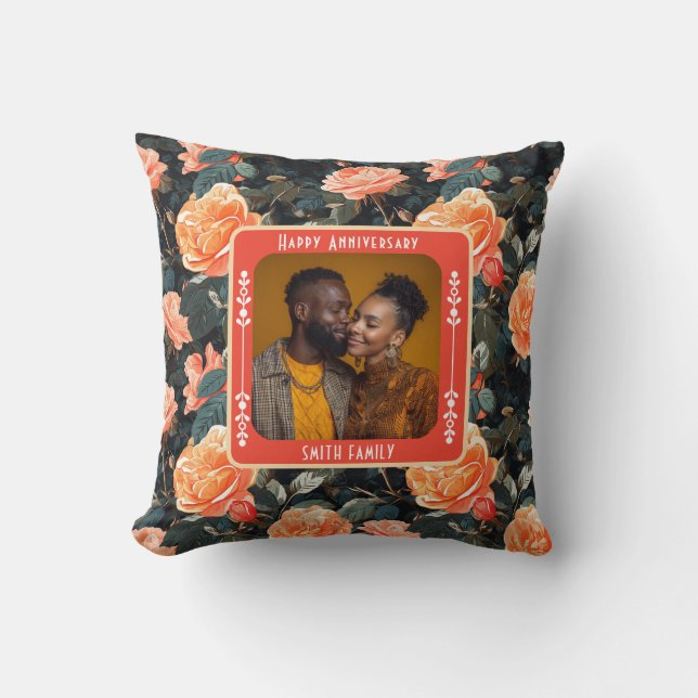 Contemporary True Love  Anniversary Throw Pillow Kudde (Framsida)